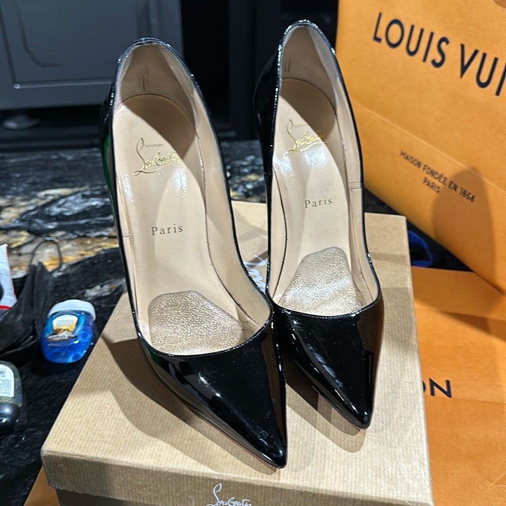 Christian Louboutins, SO KATE, SZ 39.5 EUC - Picture 3 of 7